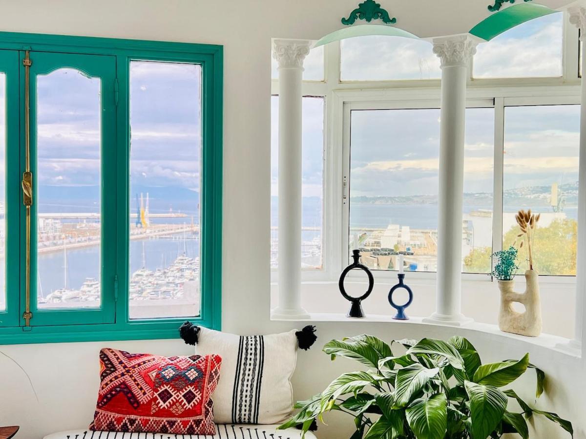 Luxury Marina-view Pent-house